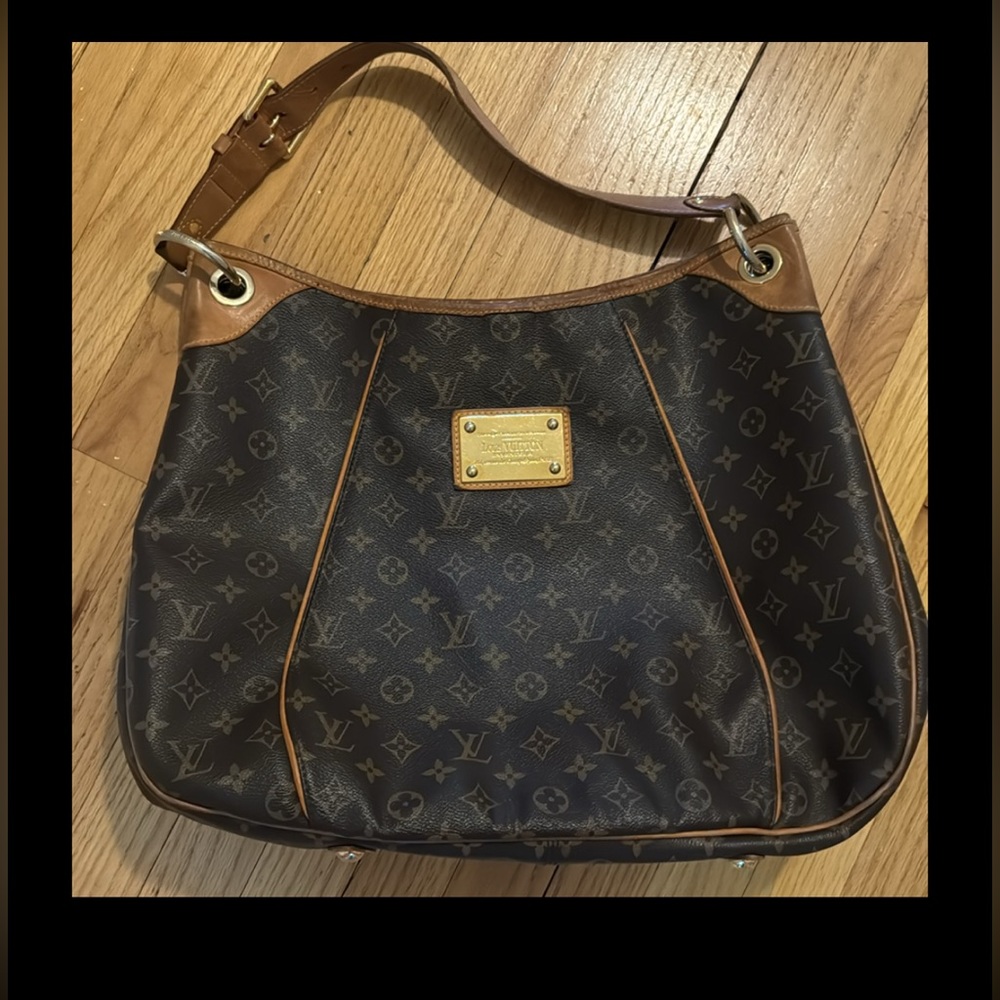 LOUIS VUITTON GM Large bag